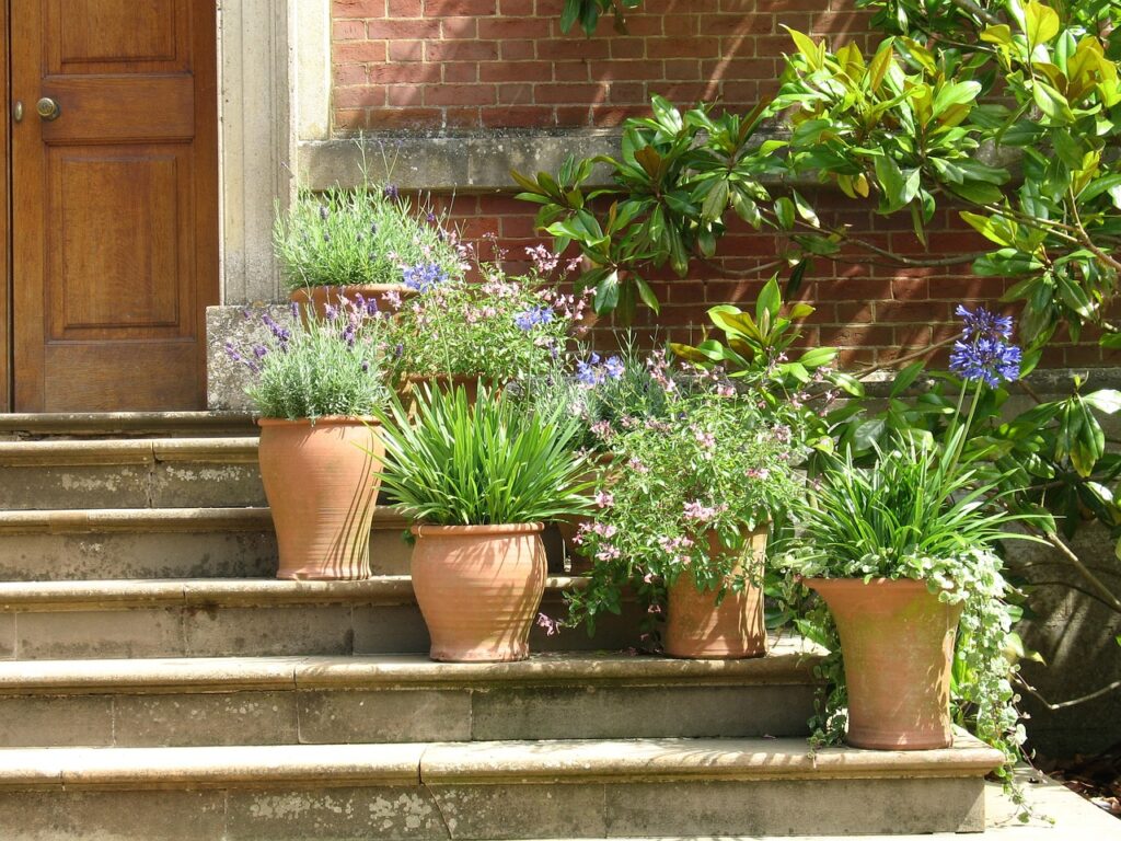 Choisir la jardinière selon son matériau